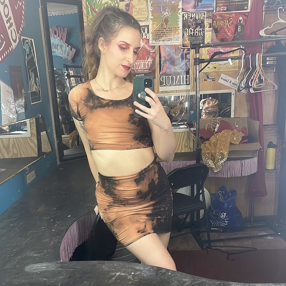 Meet your Posher - Picture 7 of 8